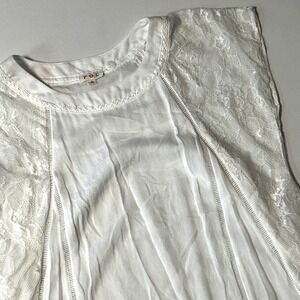 POL Lace Trim Blouse Size S Ivory Oversized Feminine Lightweight Boho Chic Top